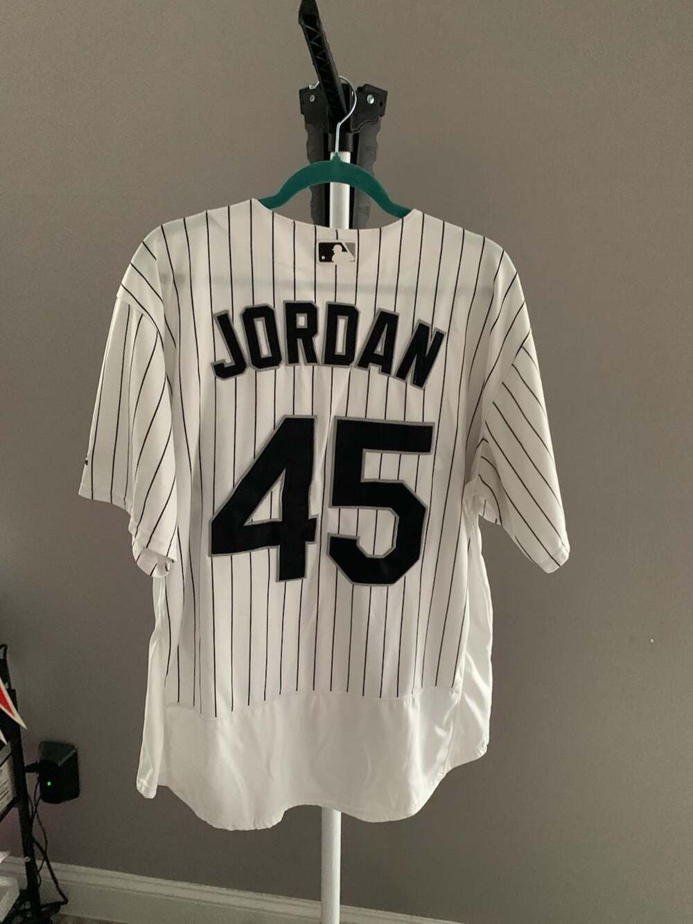 Majestic Authentic Chicago White Sox Michael Jordan #45 Pinstripe Baseball Jerse - Picture 5 of 6
